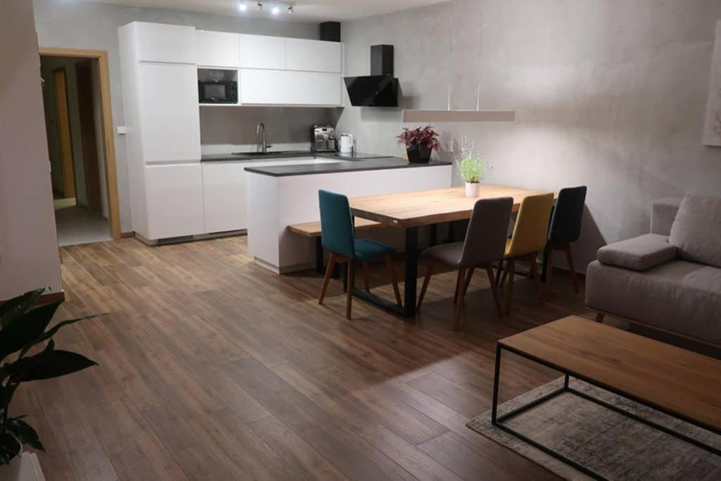 Veritas House Mikulov Eksteriør billede
