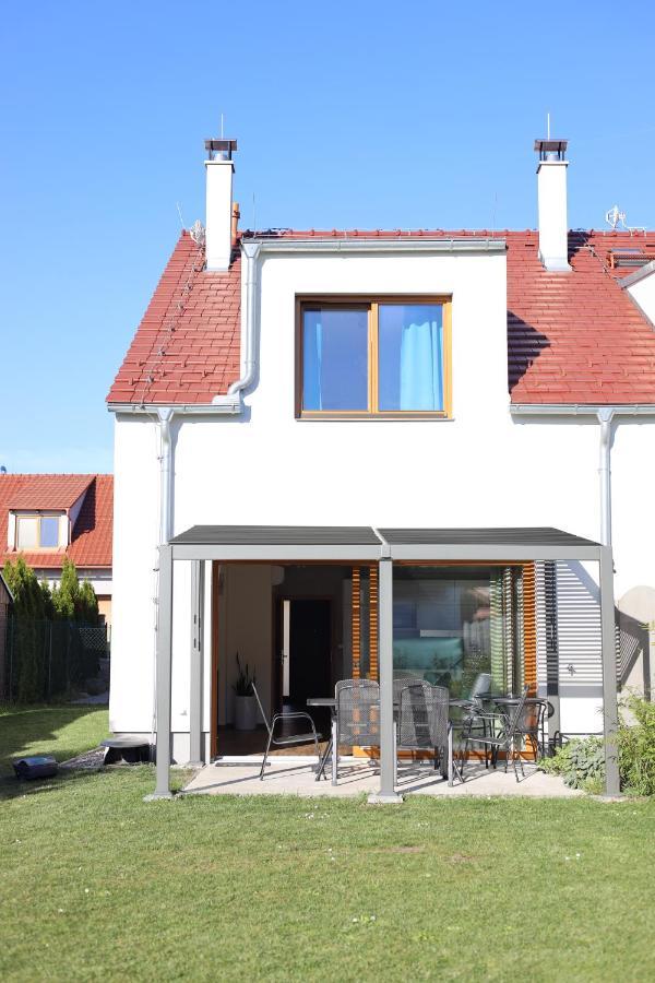 Veritas House Mikulov Eksteriør billede