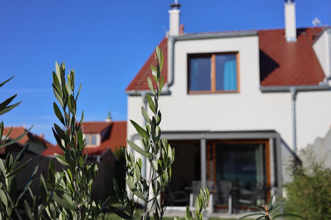 Veritas House Mikulov Eksteriør billede