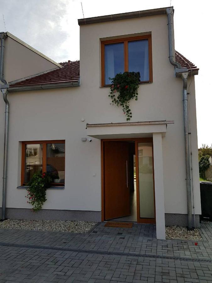 Veritas House Mikulov Eksteriør billede